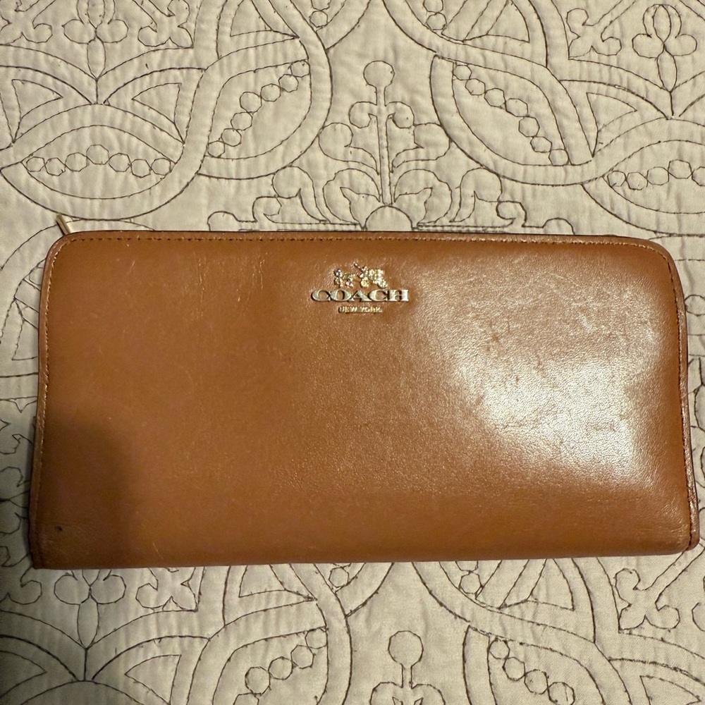 Coach Authentic Tan Leather Wallet
